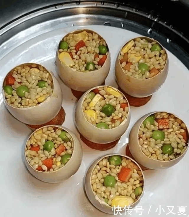 糯米加鸡蛋, 外面卖八元一个, 在家也能做, 一次吃五个还嫌不过瘾