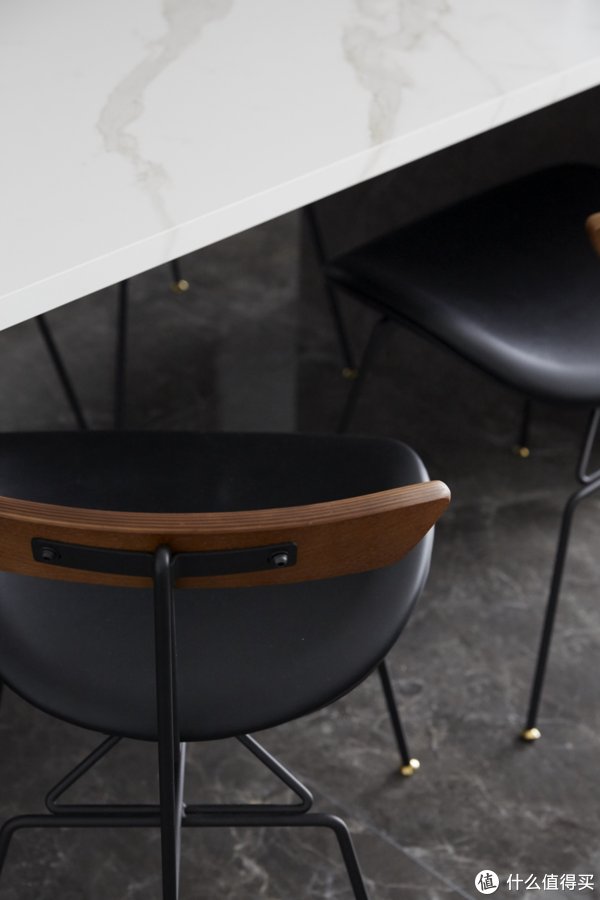 卫浴|绝！5口之家0杂物，只靠1扇门实现卫浴三分离