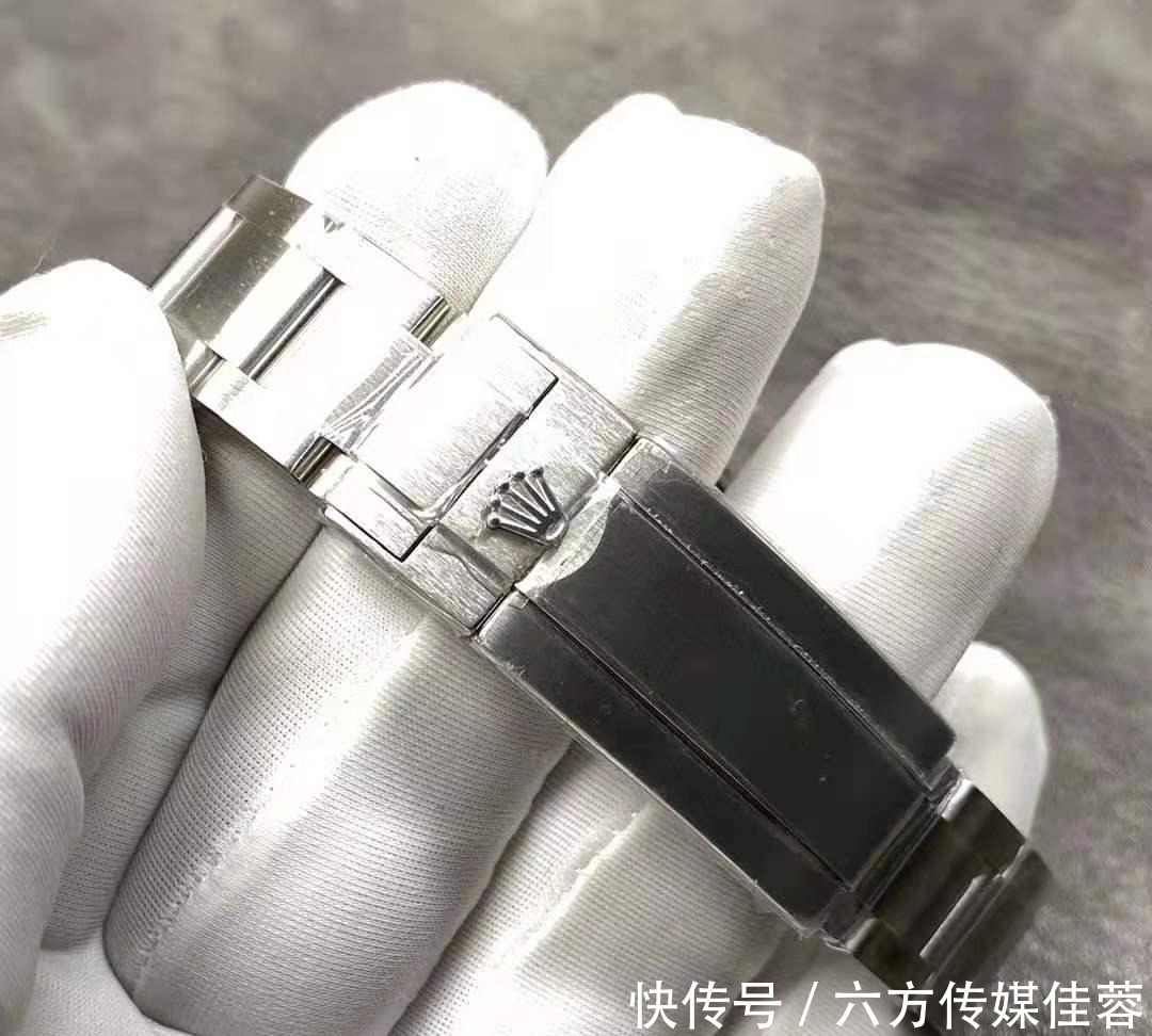 男士|戴大表径腕表的人很少？那40岁左右的男士，为何会喜欢渐变鬼王