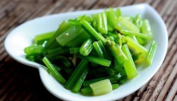 芹菜|芹菜是天然“降压菜”?别搞错了,真正能降压的其实是它!