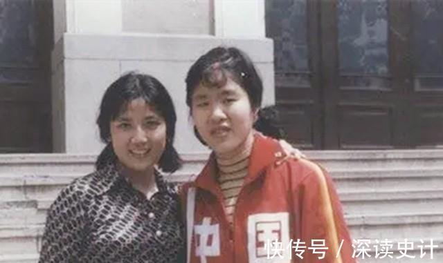 异母弟弟|郎平女儿与异母弟弟聚餐！父亲为了照顾她15年未娶，60岁二婚生子