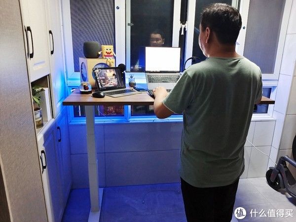 乐歌|家居好物 篇六十三：乐歌电动升降桌值不值得买，用了两个月的老司机来告诉你原因