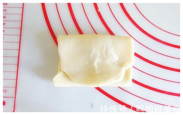 百吃不厌的椒盐酥饼，一次做了8个，留着当零食，连吃三天都不腻