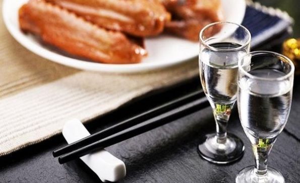 牛栏山绿瓶只要9元还称是纯粮酒真相一出,酒友都笑了