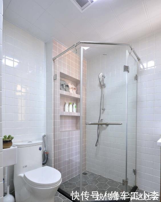 新房|客厅造个“假阳台”,一进门就被迷住了,这套92㎡新房,太温馨