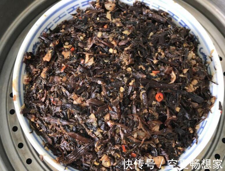 年夜饭3道菜提前做好，放进冰箱里，来客拿出来热一热好吃省事