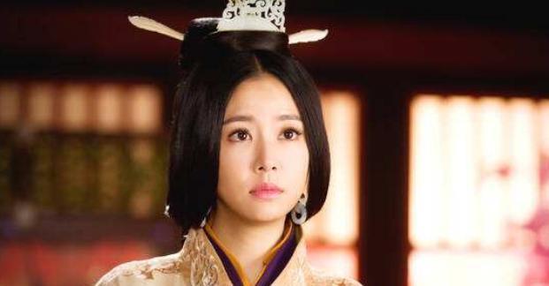 改立|刘秀废掉郭圣通,改立阴丽华为后,那么阴丽华是怎样对待废后的