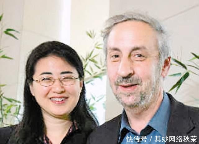 天才田晓菲,她是海子的知音,13岁进北大,35岁成为哈佛教授