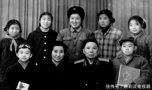 子国民党兵|115师打了大胜仗，蒋介石要给犒赏，将军：“他给的不稀罕！”