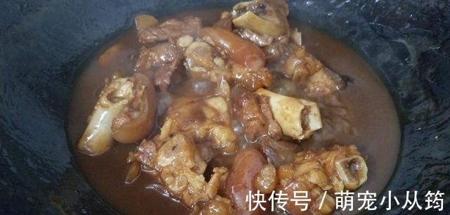 下饭|酱焖猪脚的做法，鲜香美味又下饭，味道很棒的一道家常菜