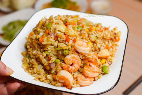 蟹姐|70多岁老妈做的周末早餐，满满摆了一桌，网友：真是亲妈