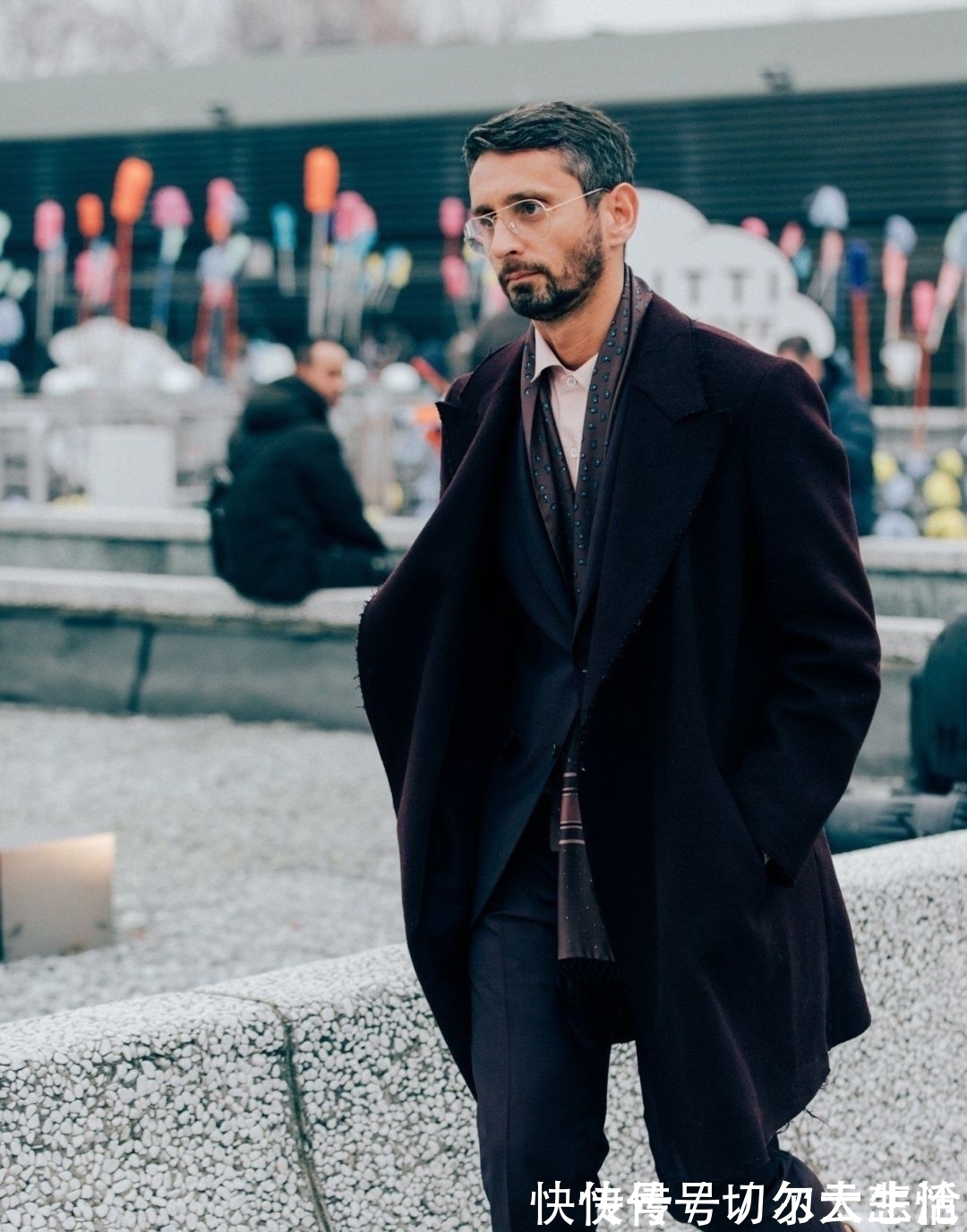 loro 卷福基努里维斯,在打造绅士这点上心有灵犀