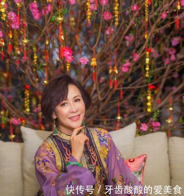 热卷|50岁左右的女人,这几种明星发型,显气质还减龄