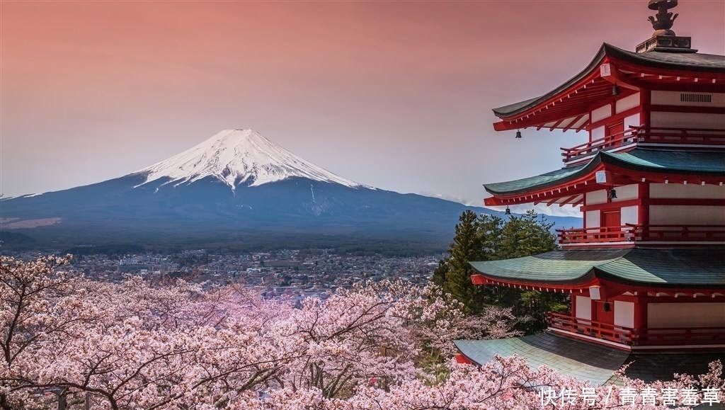 万年积雪的富士山被一场台风吹没了，富士山的真容是这样！