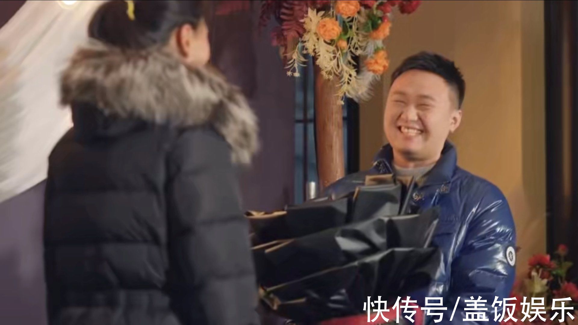 王睁茗|恭喜！又一世界冠军求婚成功，单膝下跪送鸽子蛋，相恋5年终圆梦