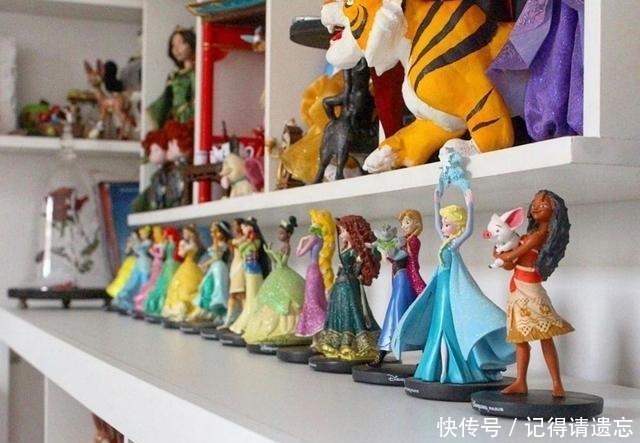 宝嘉|迪士尼公主是女生专属25岁小伙子自制娃娃,成为“高级玩家”