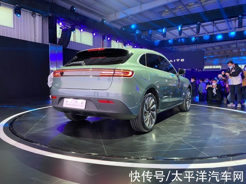 续航|华为放猛料了！赛力斯发布中型豪华SUV，预售25万起/续航超1000km