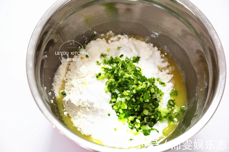 做法|看一眼就会的酥饼做法，一点糖没放，入口即化，比买的好吃许多