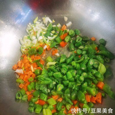 今晚要多煮点米，因为有这道菜