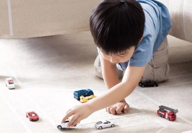 诚诚|孩子学走路前,学会爬真的很重要吗?儿科医生发言了