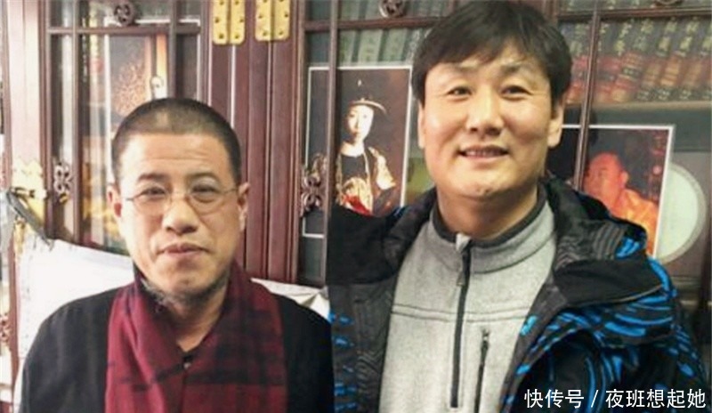 手带|此人自称是皇族后裔,身穿龙袍手带乾隆扳指,集四百人高调祭祖