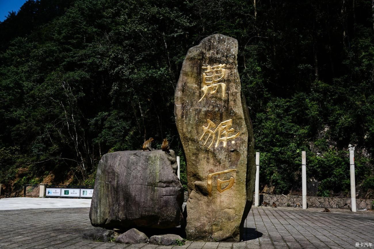 老年|小镇蒙蒙烟雨，小桥流水，断桥残雪~青山点点，古道悠悠