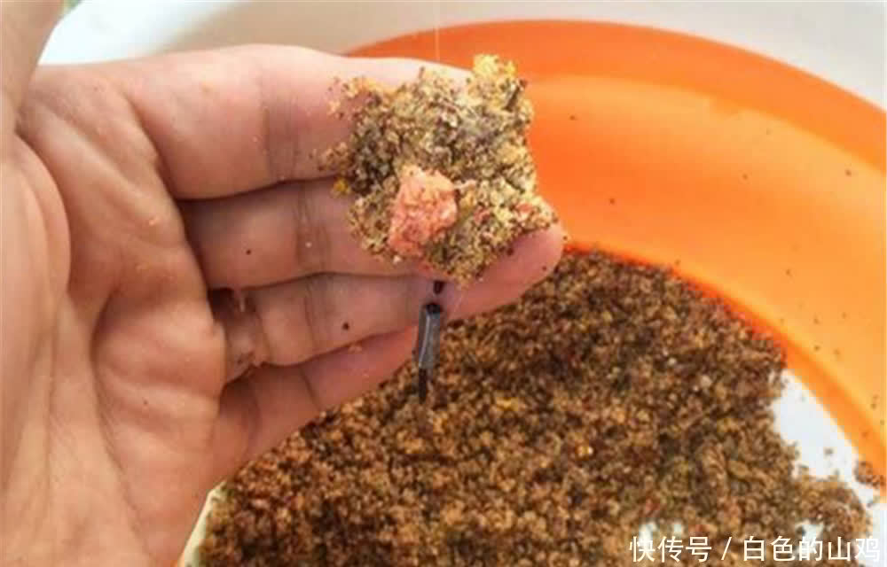 翘嘴|民间手竿钓翘嘴绝杀钓法:鸡蛋糊糊包食钓,钓大翘嘴很给力!