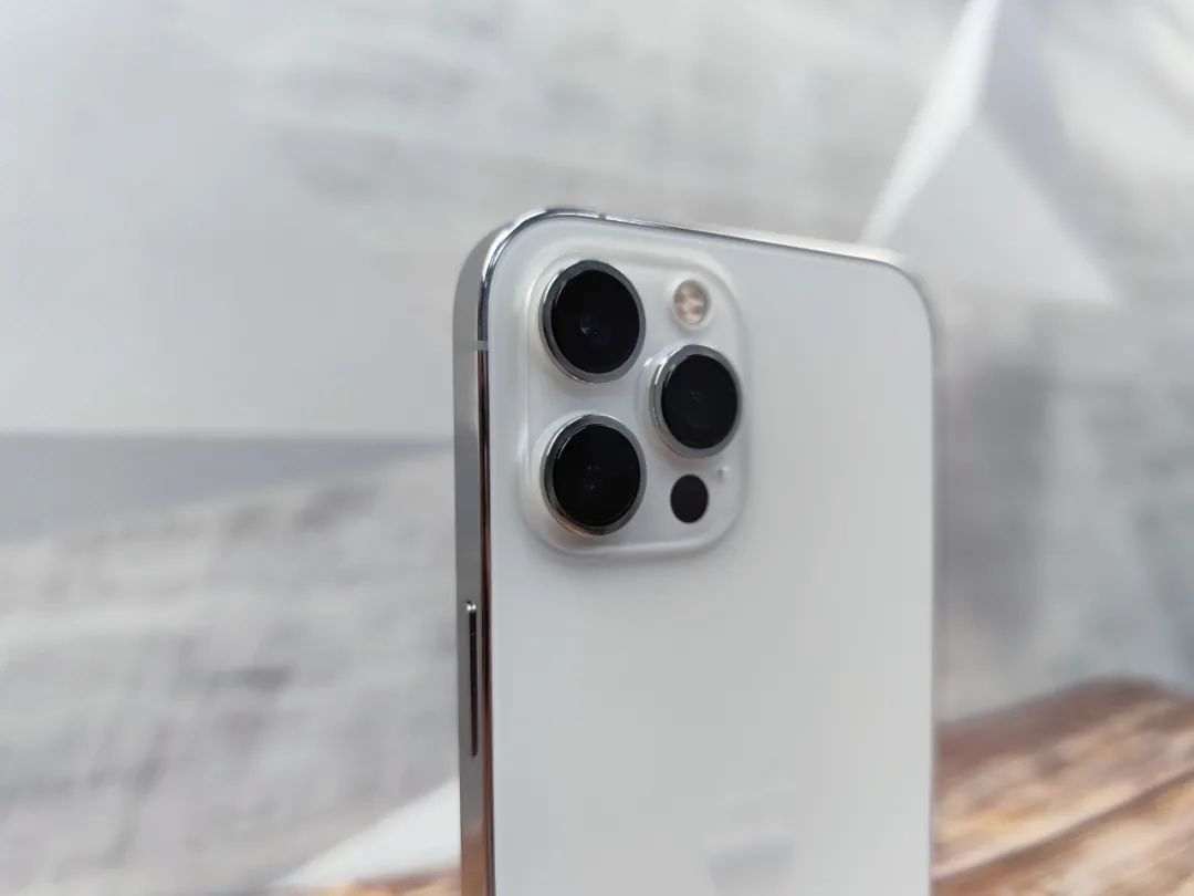 iPhone12|安卓就是个弟弟，iPhone12 Pro Max深度上手！