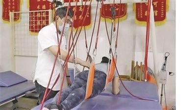 医学界|宁波这家医院康复科开起了“空中瑜伽”课