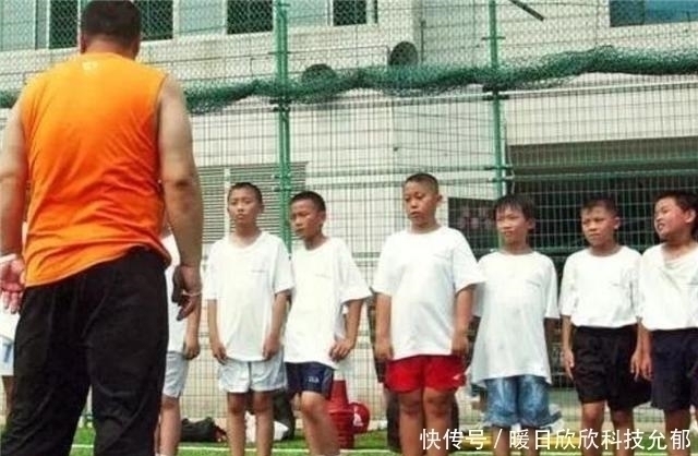 足球|17年前，那个被米卢称赞的中国“足球神童”，现在过得怎样？