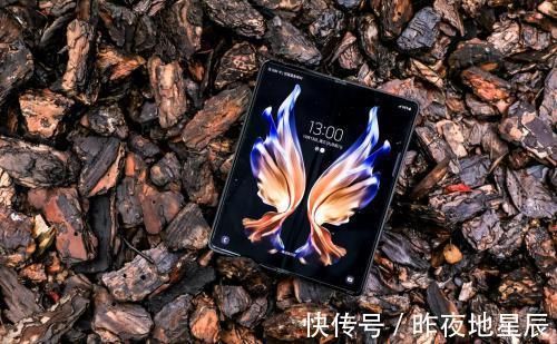 中国电信|三星W22 5G闪耀登场，重新定义高端折叠屏手机！