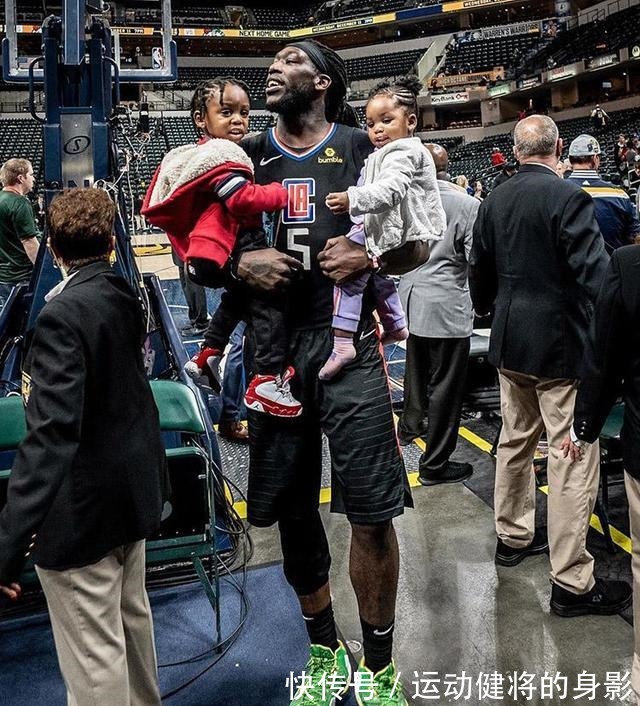 lebron|自带液晶屏的AJ就他有!敢叫板塔克的「新鞋王」太强了!