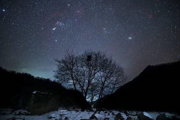 秦岭雪乡追星记：这才是冬天最美的夜空!