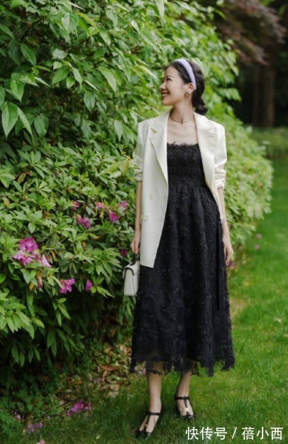 印花|“有品位”的女人穿西装,谨记这3点思路+3种搭配,时髦又显年轻