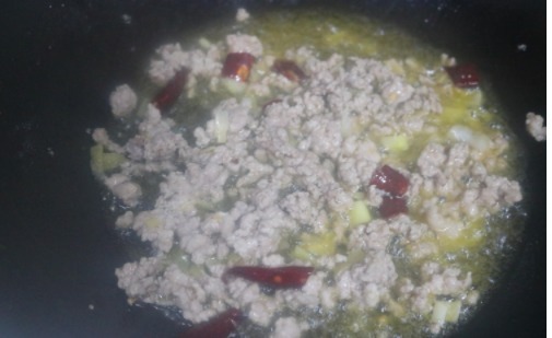 这道菜大人小孩都爱吃,我家每周吃一次,每次做一大碗,全吃光!