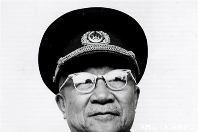 回归祖国|李宗仁回归祖国后曾向哪位开国大将深深鞠了一躬?