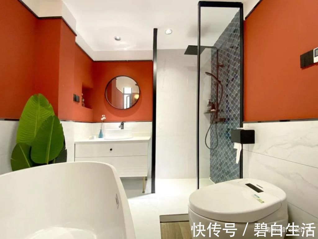 卫生间|看看别人家，3㎡的卫生间非但不挤，居然还塞下了一台洗衣机