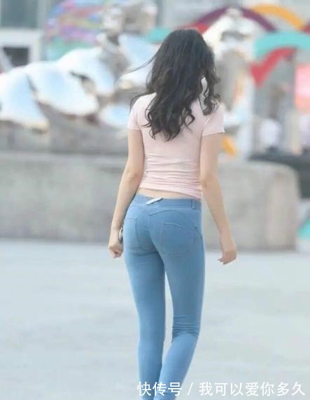 无缝裤 洋气的“无缝裤”美,漂亮的后背吸引路人的目光!
