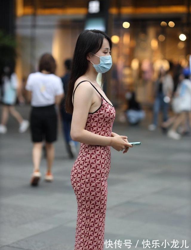 穿搭 婉约别致的连衣裙穿搭让气质随之而来,简约也是一种美,秀美小腹