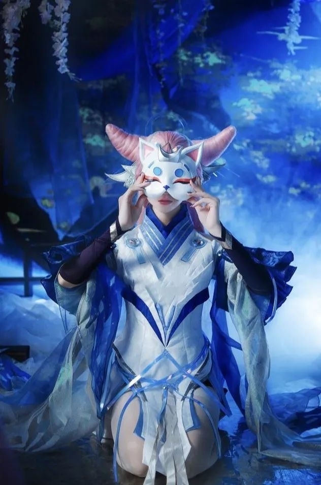 王者荣耀|cos:王者荣耀貂蝉猫影幻舞cos正片@淼唯