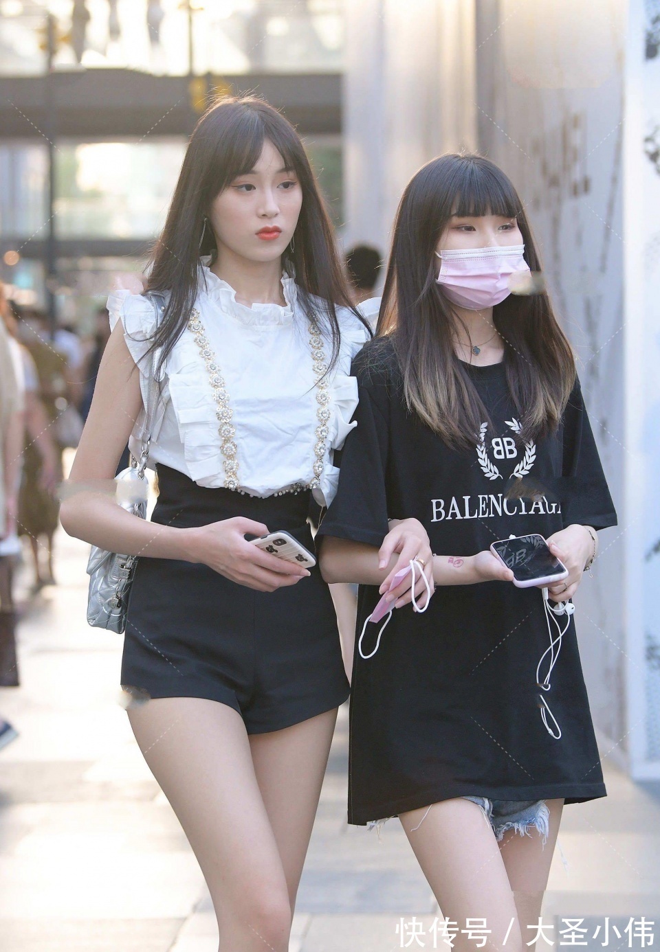 短裤|美女街拍:小姐姐浑身充满魅力,时尚靓丽充满高贵感,只有富人能娶得起吧