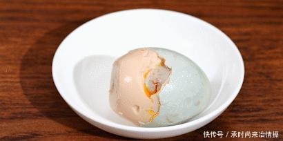 央视|央视“曝光”的海鸭蛋,这油到底是什么东西流出的“油”能吃吗