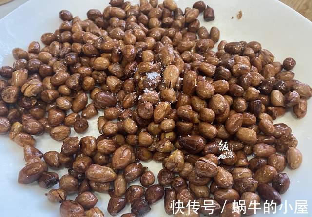 炸花生米，不要直接下油锅，先做这一步，不糊锅，不回软，更酥脆