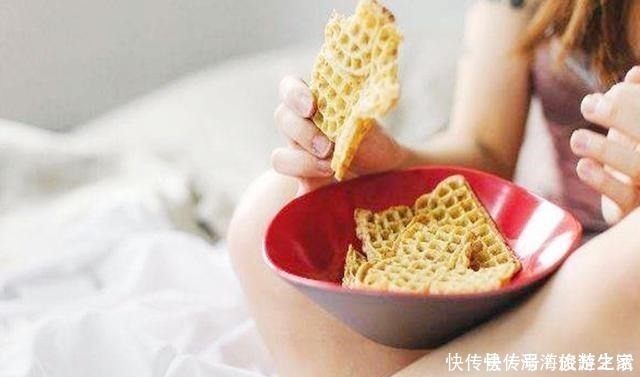 身体|胎儿也会营养不良,孕妈身体出现这4个信号,就要注意补充营养了