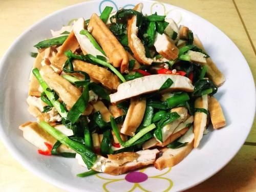  下饭|冬天，吃大鱼大肉不如它，上锅炒一炒，补钙长个头，好吃又下饭