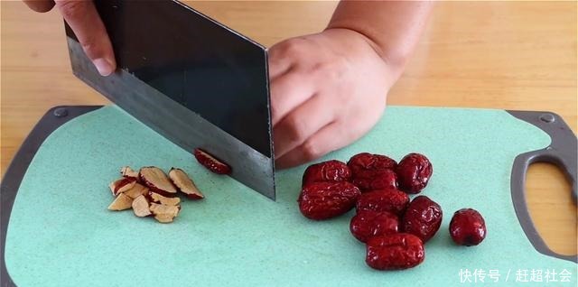 这美食，一年四季都能做，营养丰富还好吃，做法很简单