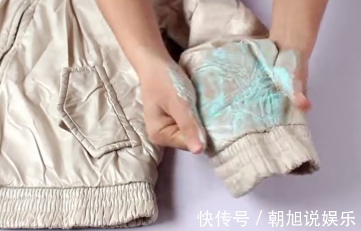 牙膏|外套上沾了油污难清洗奶奶教我用这招，只需1分钟轻松洗干净