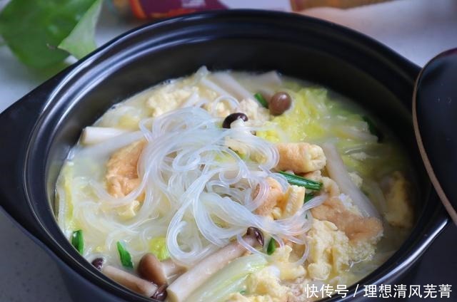 天冷后,我家就爱吃这菜,热气腾腾端上桌,吃完全身暖和和的