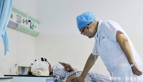 畸形|新生儿出生后有6个脚趾,医生在指尖“绣花”,网友:巧夺天工