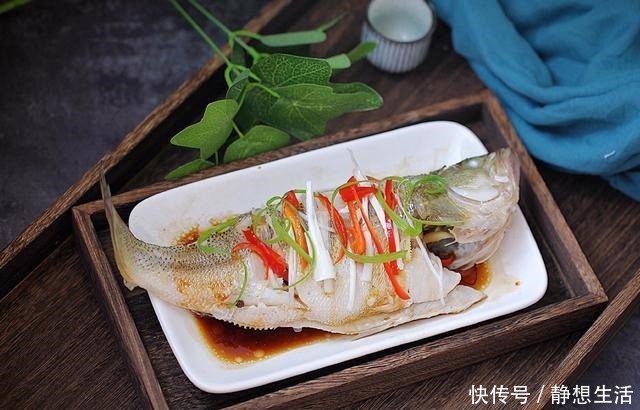 鱼不论怎么蒸都发腥牢记这2点,不腥肉嫩还很鲜